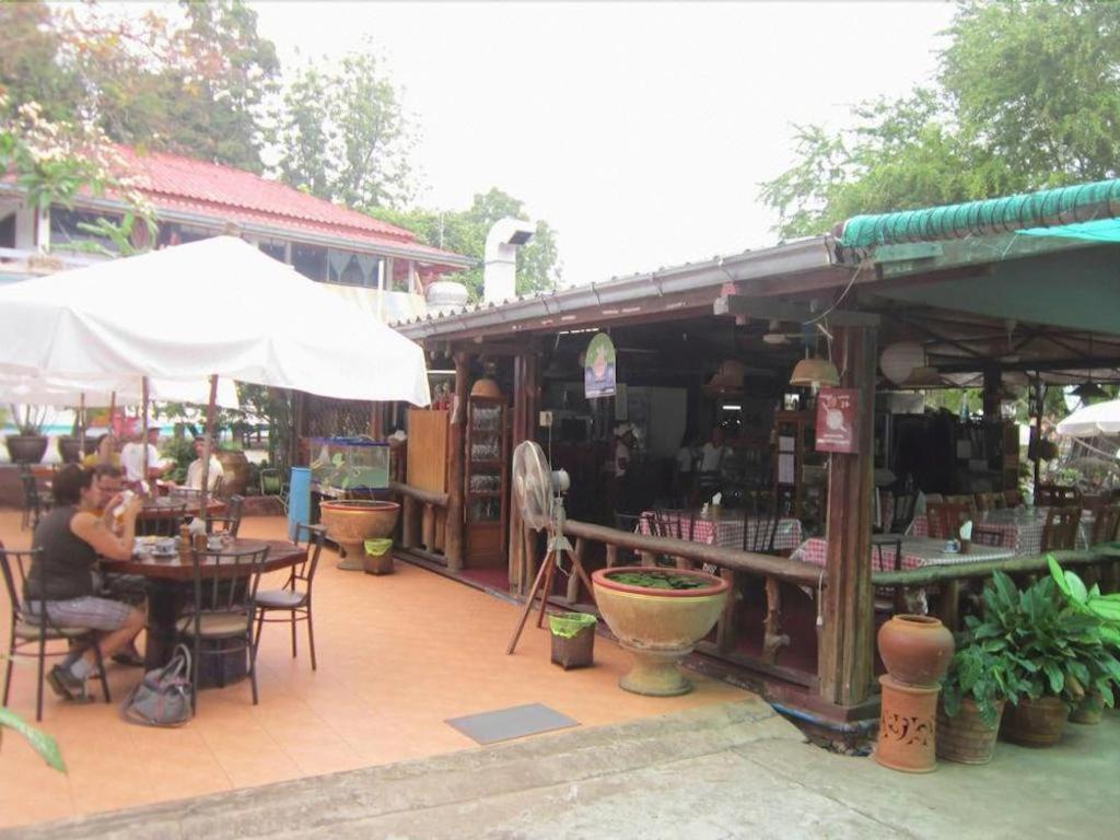 Rimtalay Resort Koh Si Chang Extérieur photo