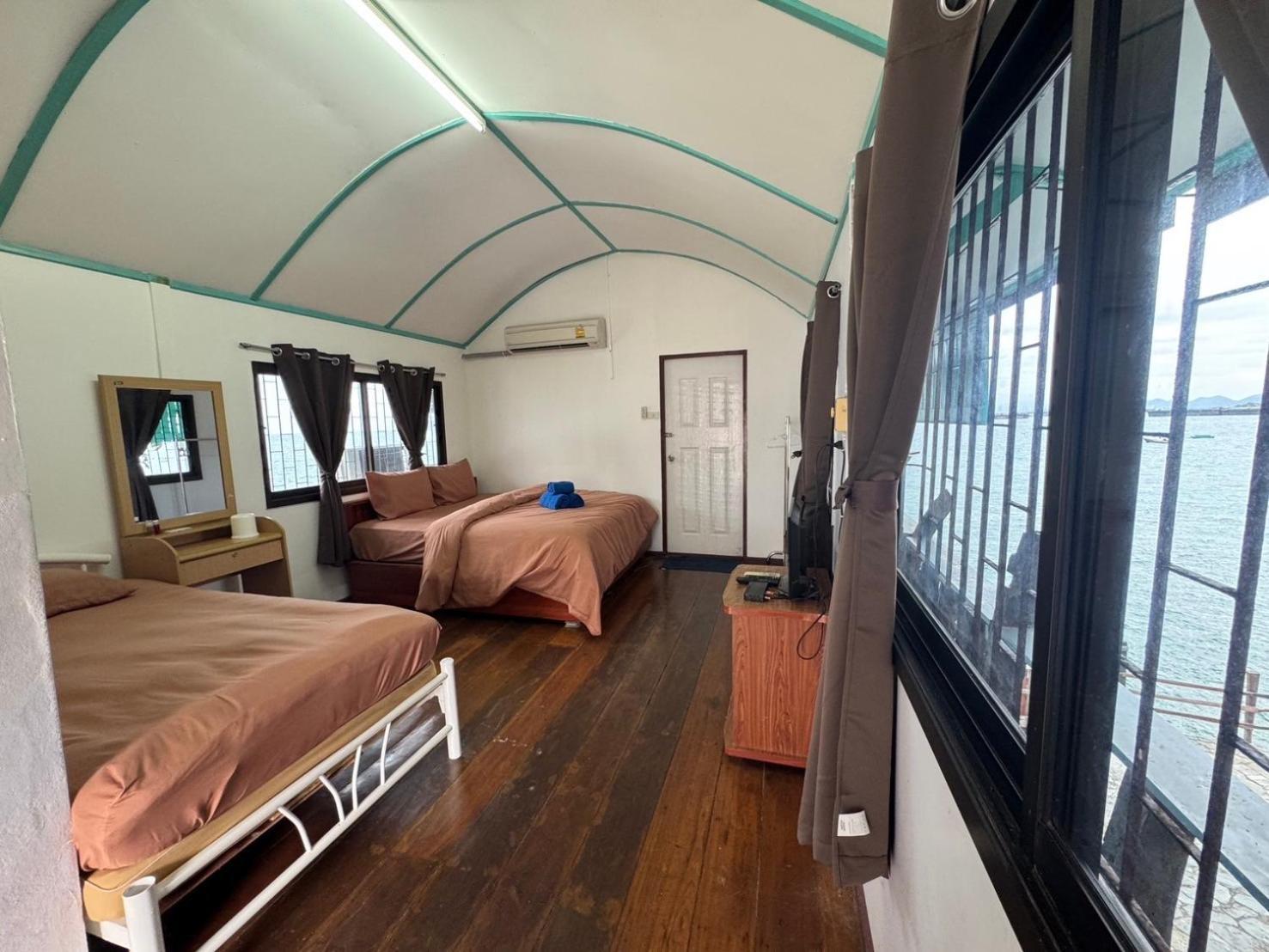 Rimtalay Resort Koh Si Chang Extérieur photo