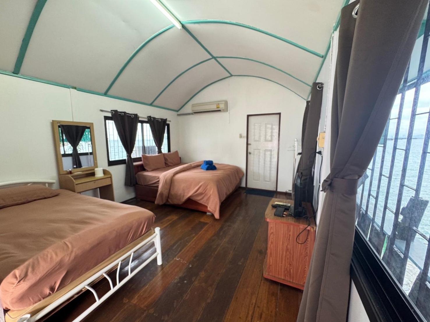 Rimtalay Resort Koh Si Chang Extérieur photo