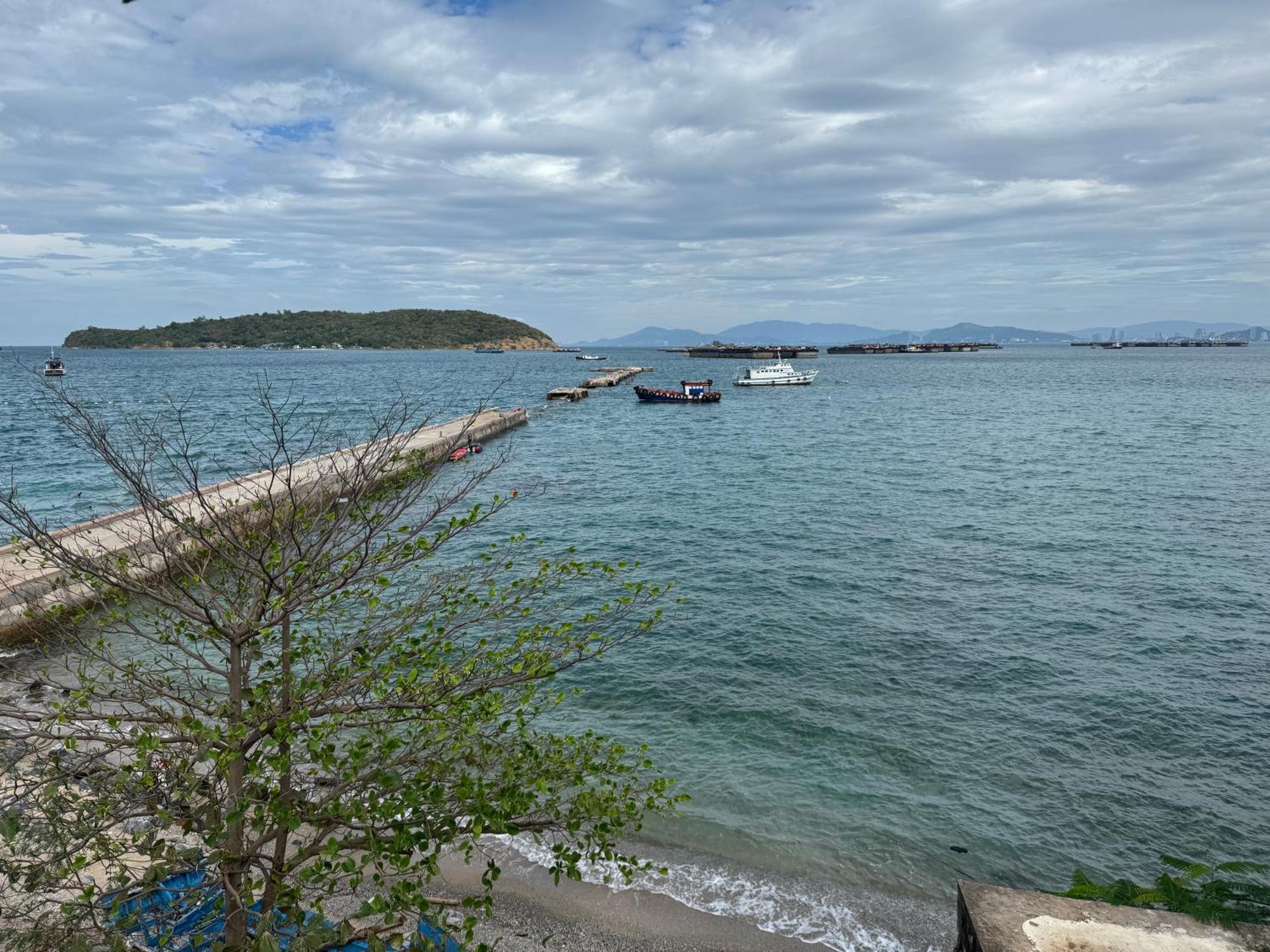 Rimtalay Resort Koh Si Chang Extérieur photo